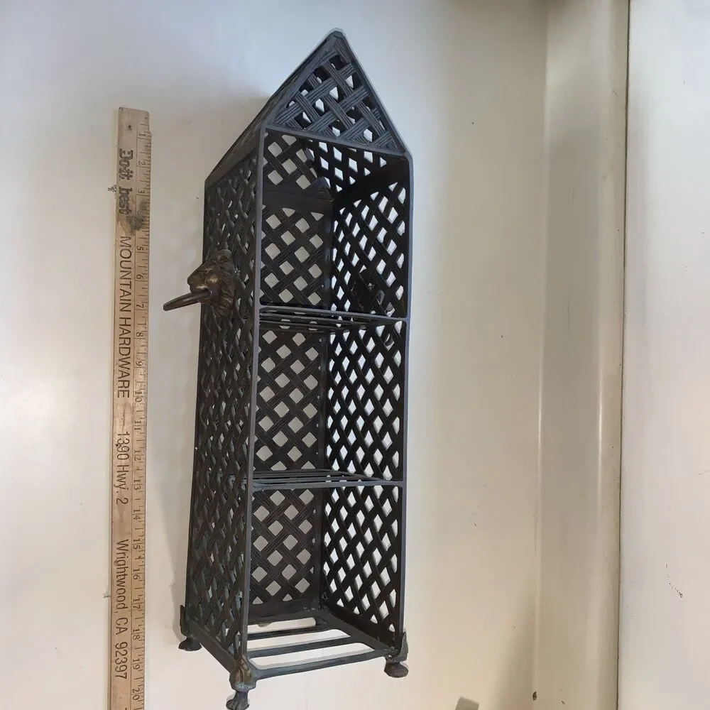 Vintage SF Bay Trading Co Brass lion’s Head Basketweave Tri-level Display Shelf